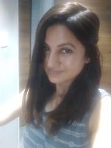 Shraddha Patil review photo