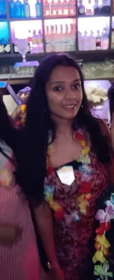 Shivali Khandelwal review photo