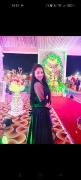 Meenakshi Dixot review photo