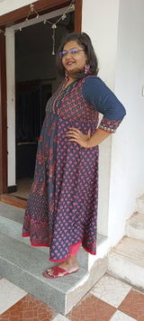 Hebziba Shalini review photo