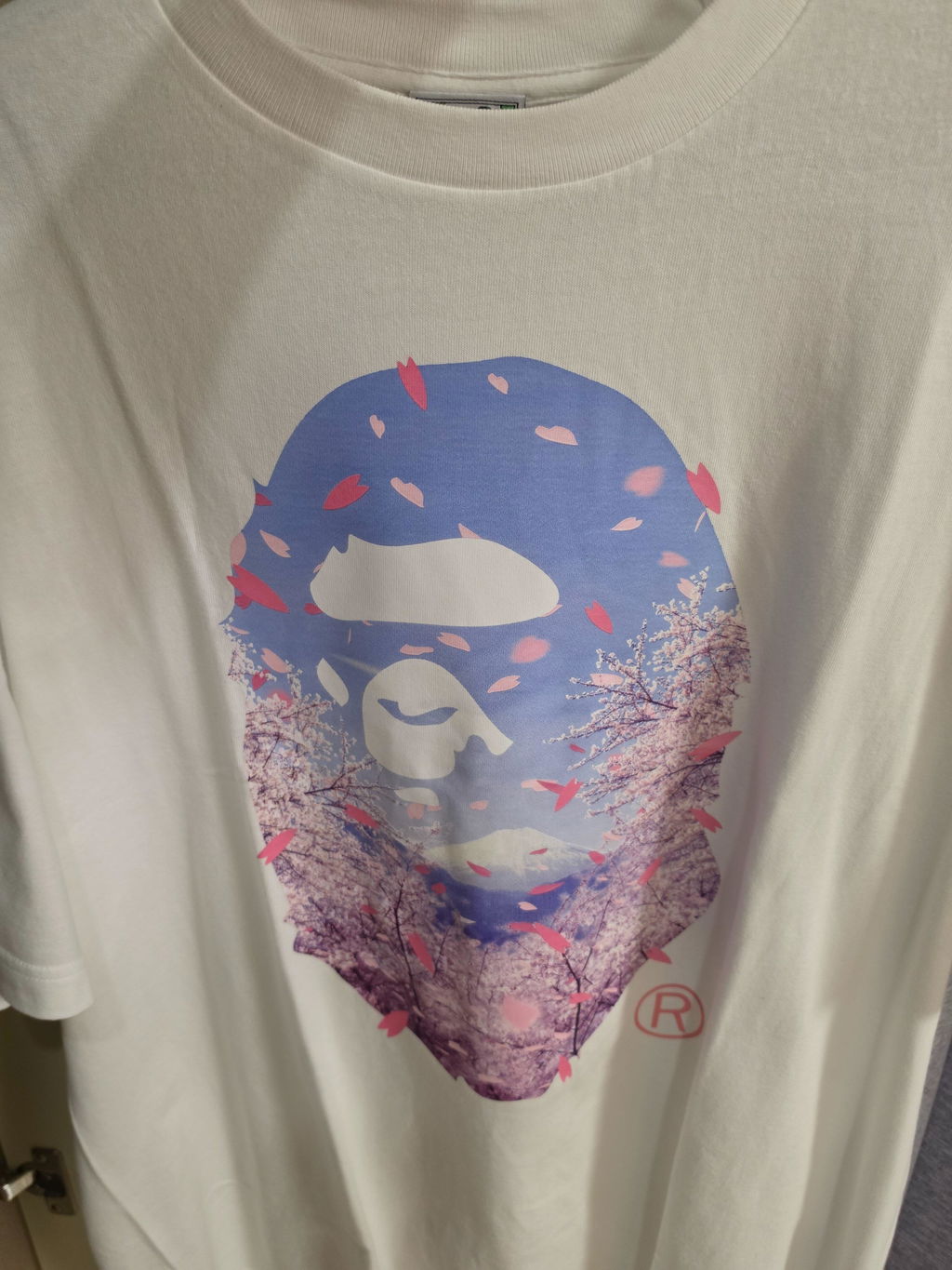 (국매배송, 당일출고)베이프 사쿠라 포토 에이프 헤드 티셔츠 ~2Color~