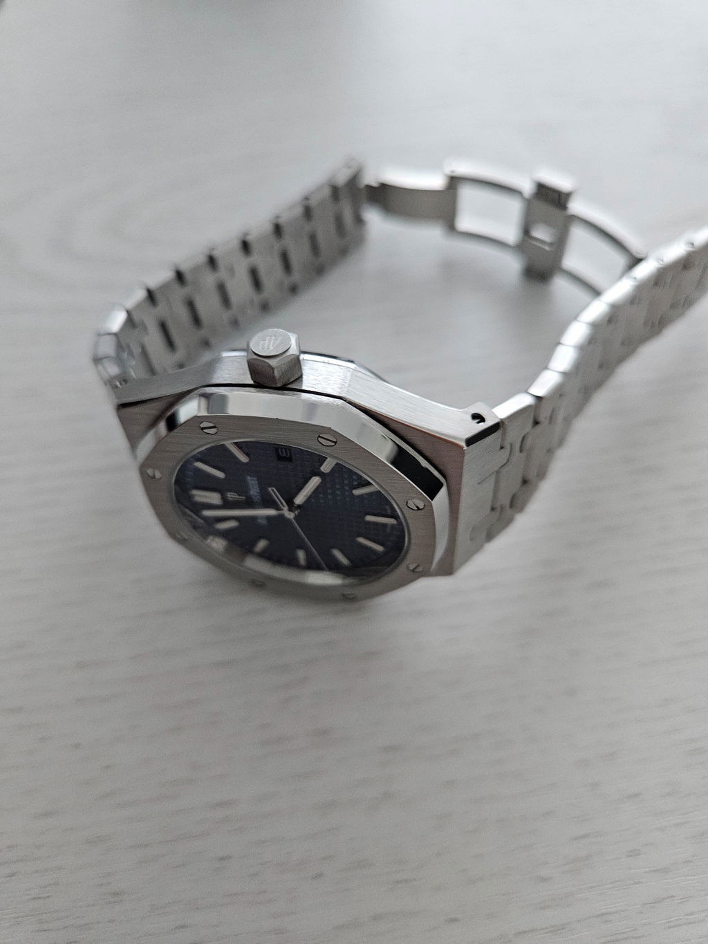 오데마피게 로얄오크 셀프와인딩 15500ST 다크블루실버 41mm