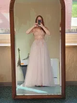 Leah Matthews review photo