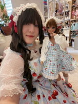 R. review photo