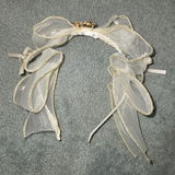 L. review photo