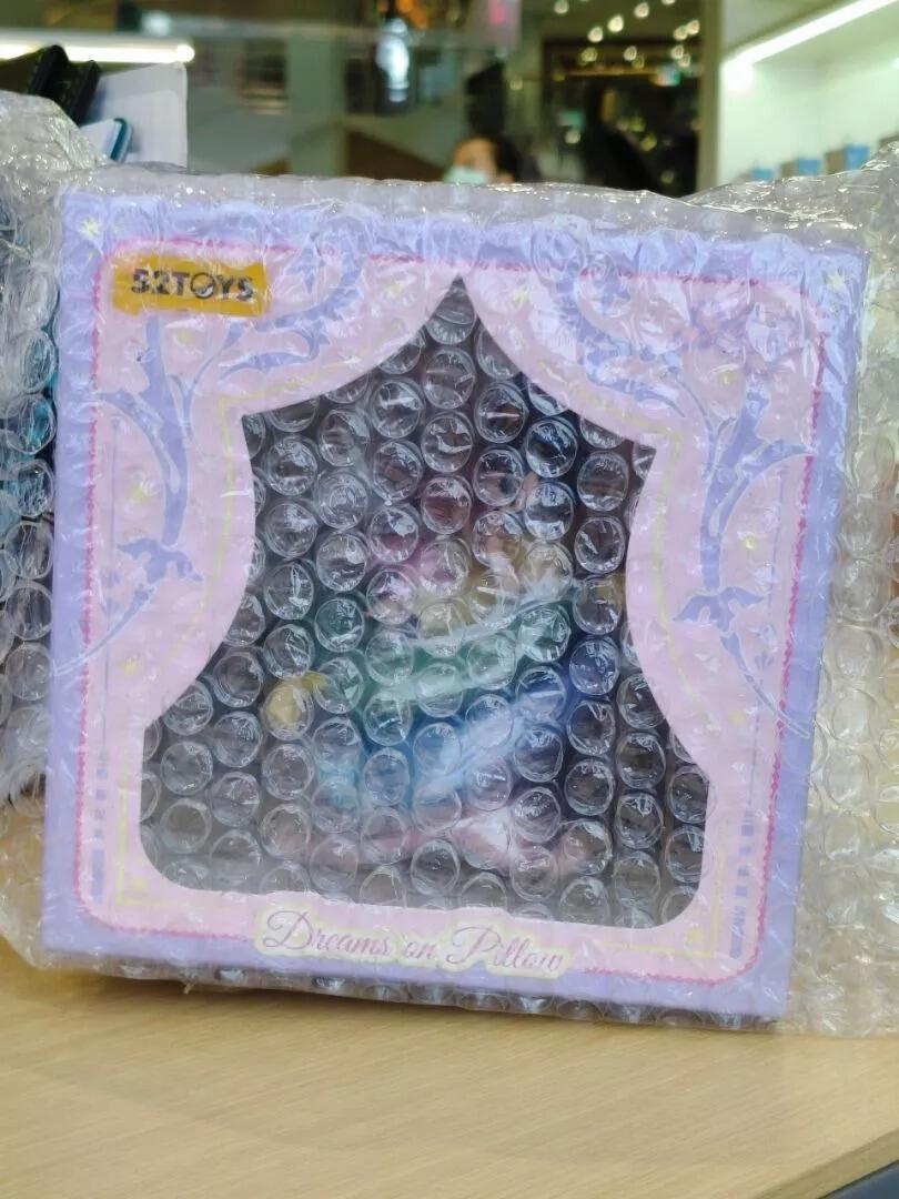 SLEEP OVERSEAS 限定版- DREAMS ON PILLOW | 52TOYS