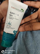 Eesha review photo