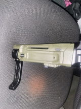 akil f. review photo