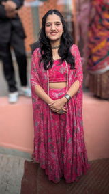 Astha Yadav review photo