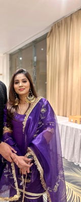 Reena Kirti review photo