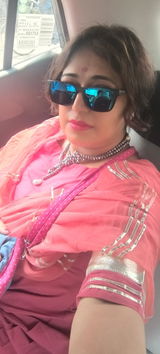 Malini Mukherji review photo