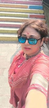 Malini Mukherji review photo