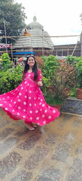 Diksha Sharma review photo