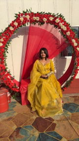 Julie Singh review photo
