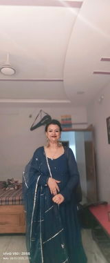 Neha gupta review photo