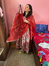 Sonia review photo