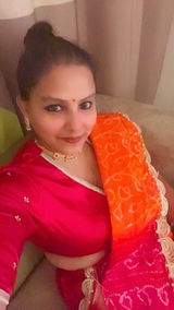 Nidhi saxena review photo