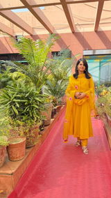 Komal Singh review photo