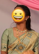 Shweta Saroj review photo