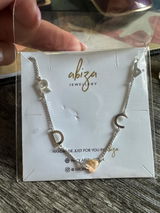 Isabella review photo