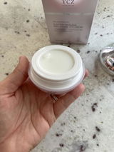 Cari review photo