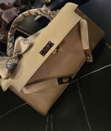 Leoni Provoost review photo