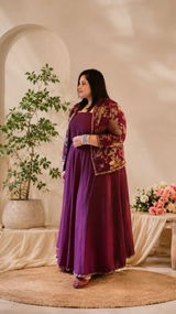 Shubhi Menon review photo