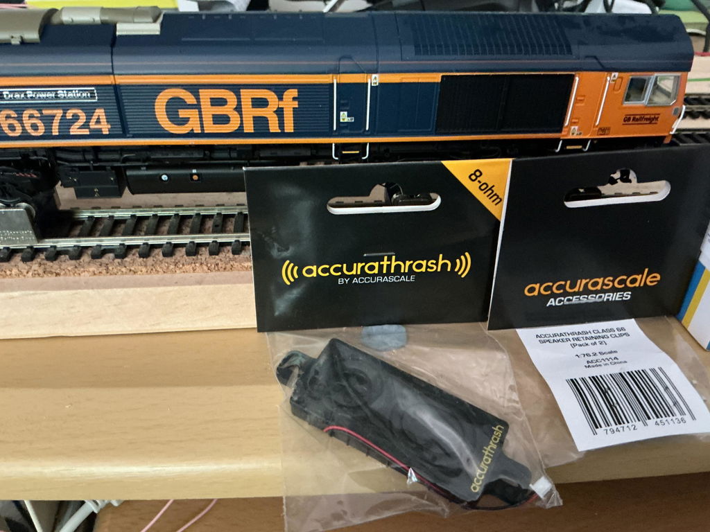 Accurathrash DCC Sound Speaker - 8 Ohm (Pack of 1)