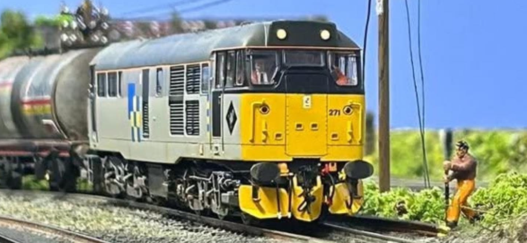 Class 31 - 31271 Railfreight Construction