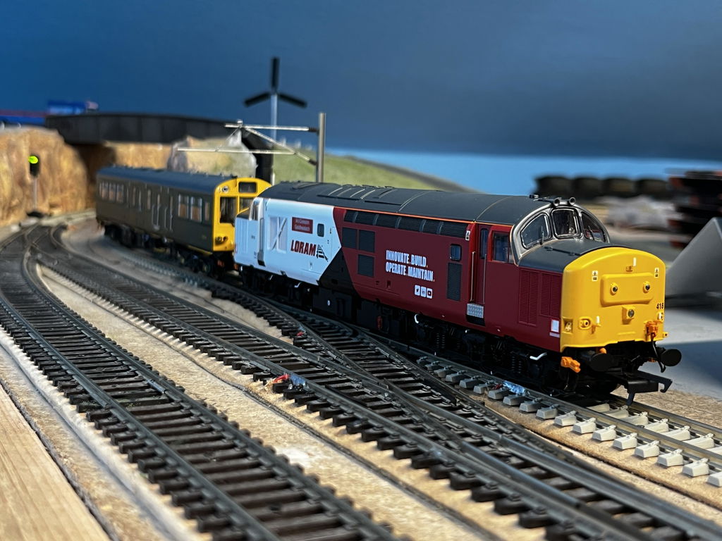 Class 37 - Loram - 37418 - DCC Sound Fitted - Exclusive