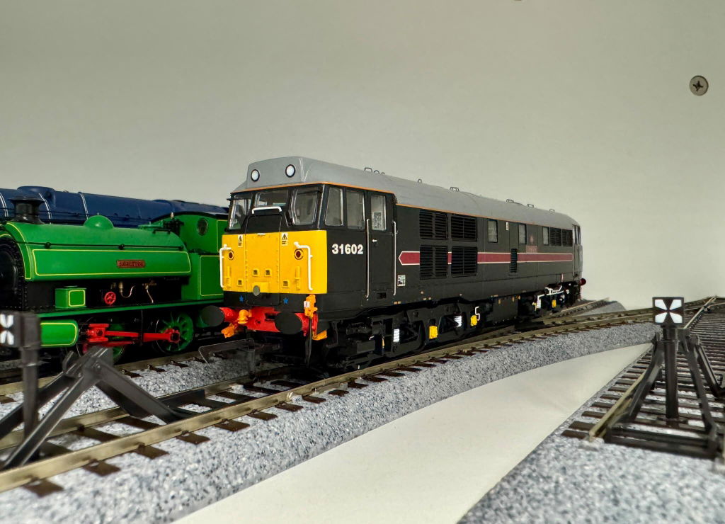Class 31 - 31602 Chimaera Fragonset