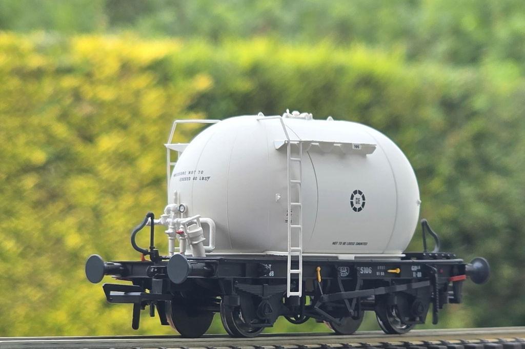 CIE Bulk Cement Wagon - Ivory - Pack 2