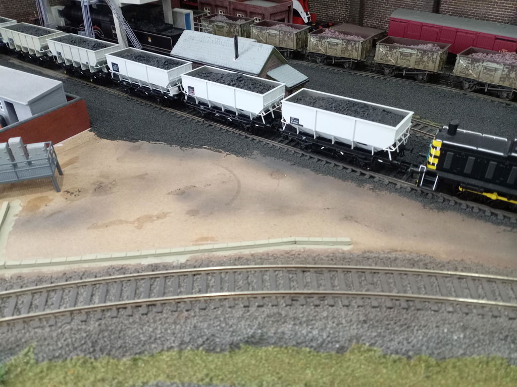 Coal Load for HTO/HTV 21t Hoppers x3