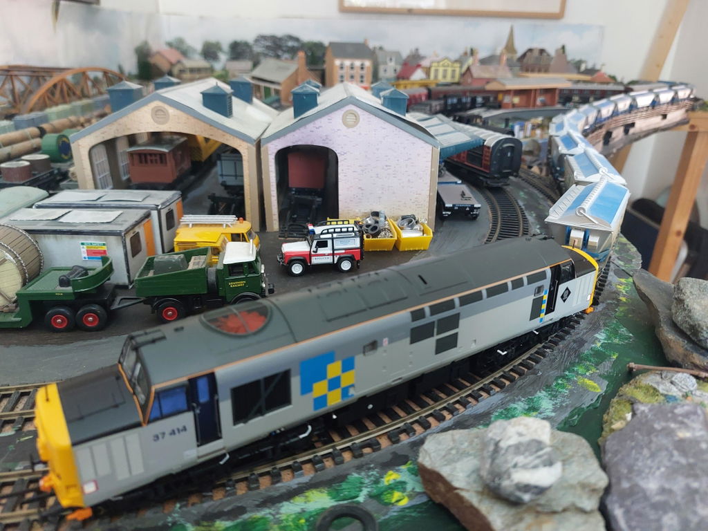 Class 37 - RF Construction - 37414