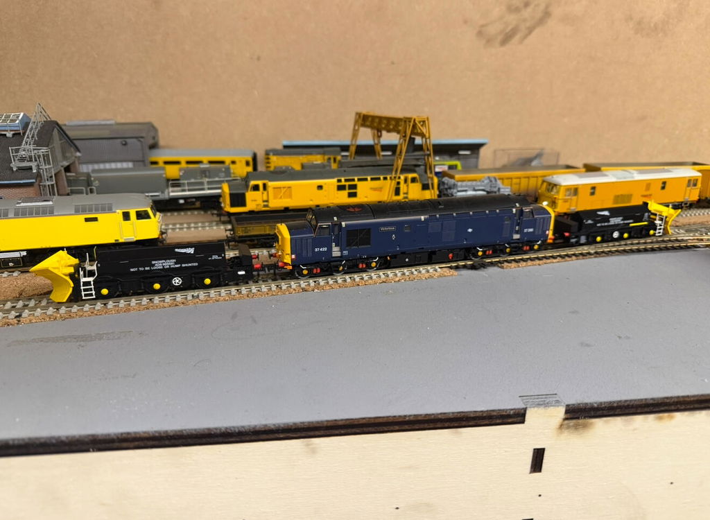 Beilhack Snowplough ZZA ADB965580/581 Network Rail (ex Class 40)