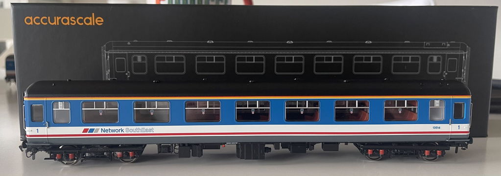 BR Mk.2c (large toilet window) FK 13514 Network SouthEast