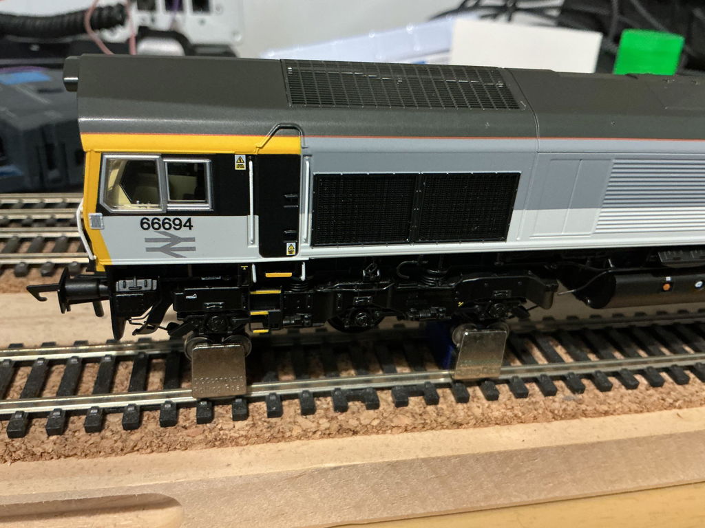 Class 66 - GBRF Triple Grey - 66694 - DCC Sound Fitted