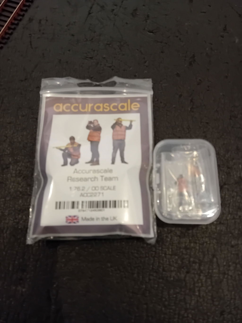 Accurascale Research Team - Three Figure Pack - OO (1/76th) Scale