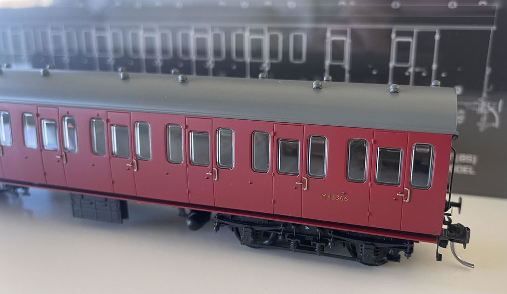 BR Mk1 57' Non-Gangway Coach - BS - M43366