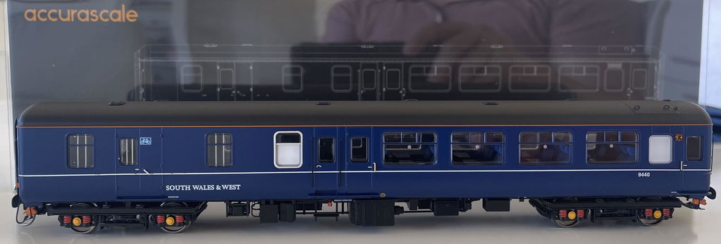 BR Mk.2c (small toilet window) BSO 9440 South Wales & West blue