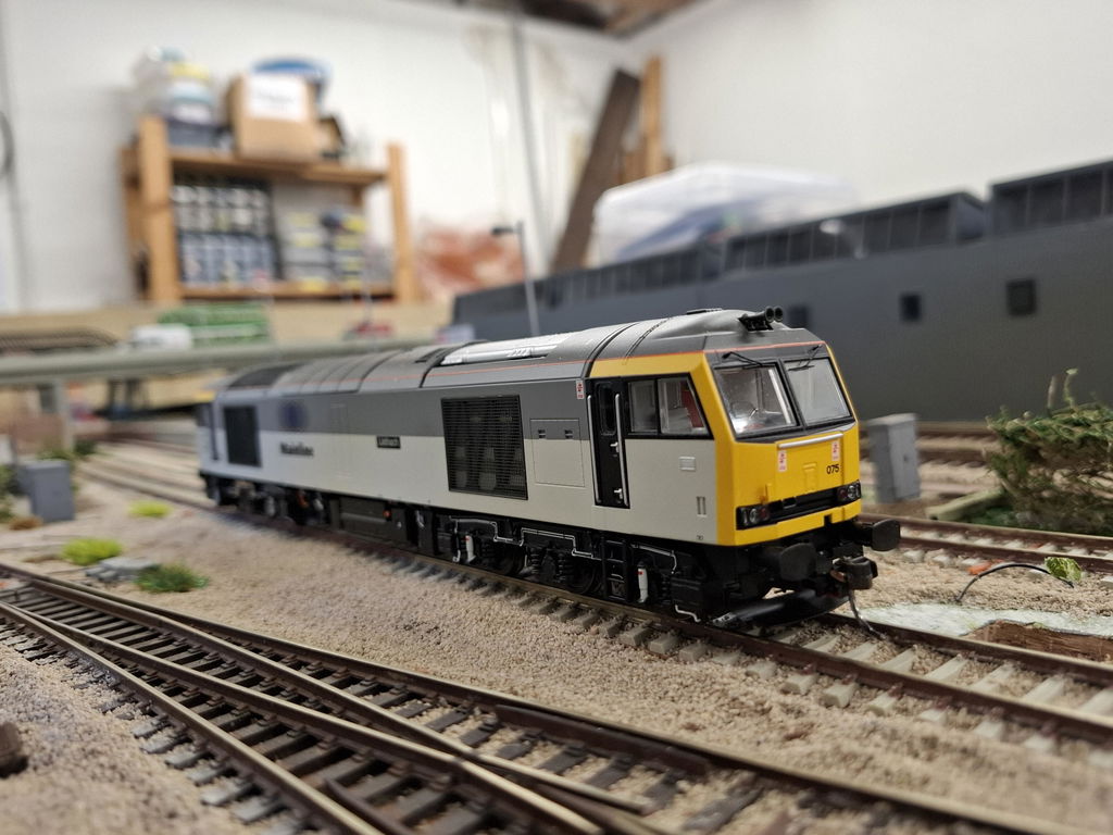 Class 60 - Mainline Grey - 60075