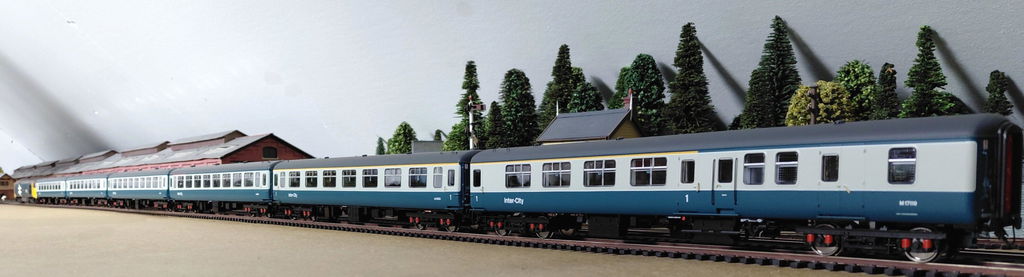 BR Mk.2c (large toilet window) TSO M5532 Blue/Grey w/InterCity
