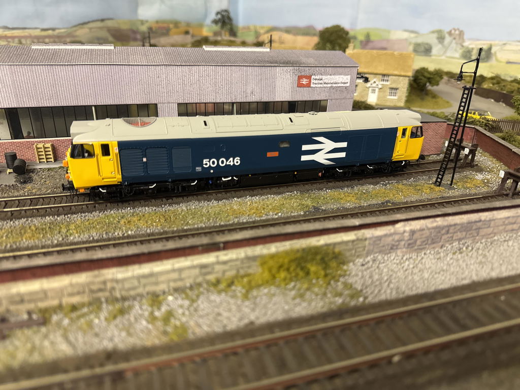 Class 50 - Large Logo w/grey roof - 50046 'Ajax' - DCC Sound
