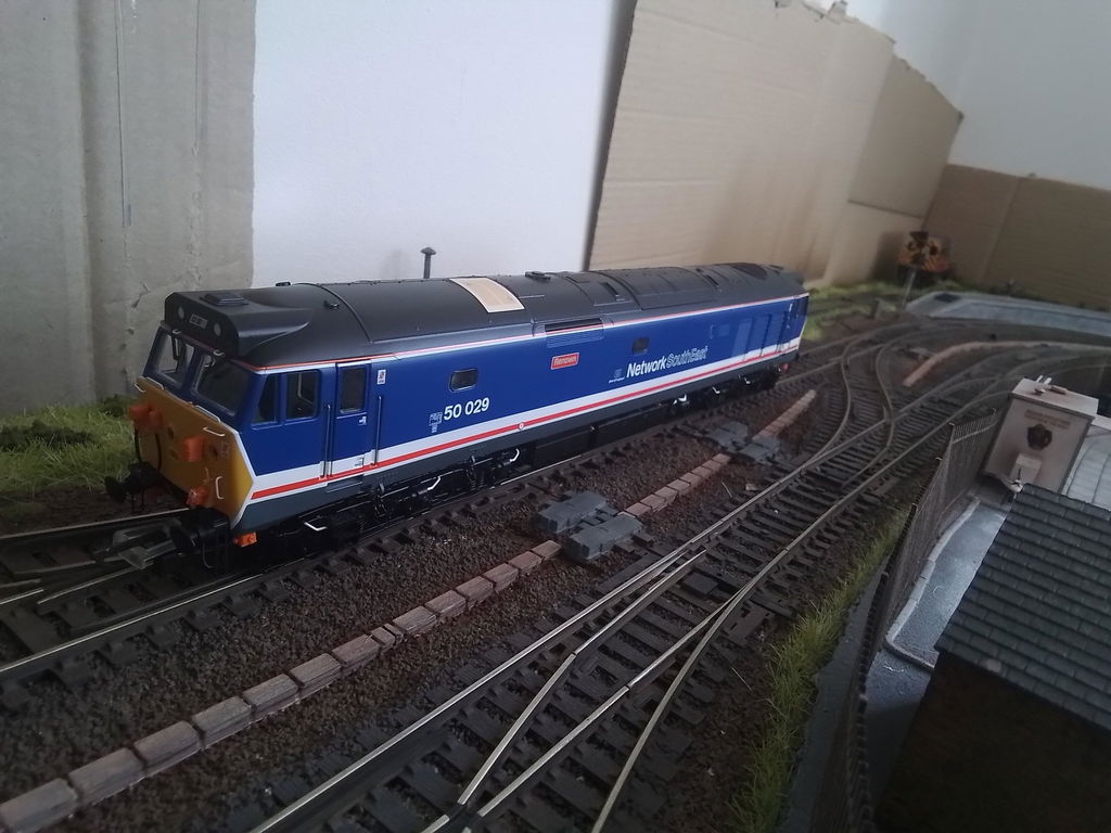 Class 50 - Revised NSE (dark blue w/WofE branding) - 50029 'Renown'