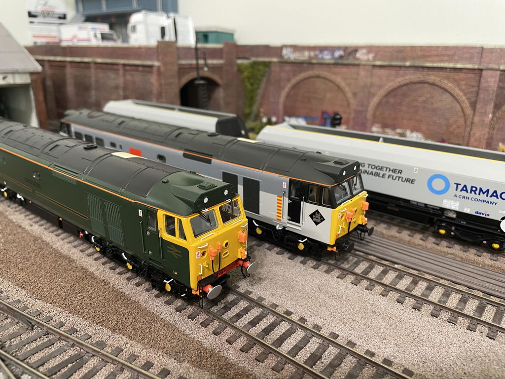 BR Class 50 - GWR Green - 50007 'Sir Edward Elgar' - Exclusive