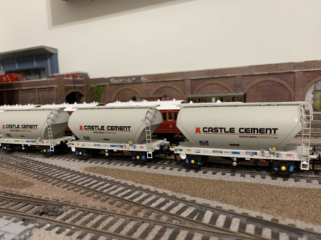 VTG Castle Cement - R