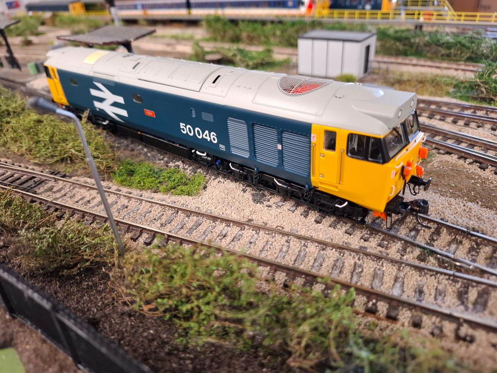 Class 50 - Large Logo w/grey roof - 50046 'Ajax' - DCC Sound