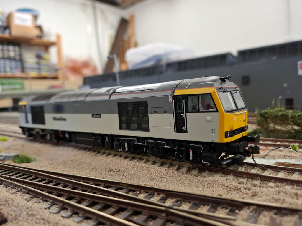 Class 60 - Mainline Grey - 60075