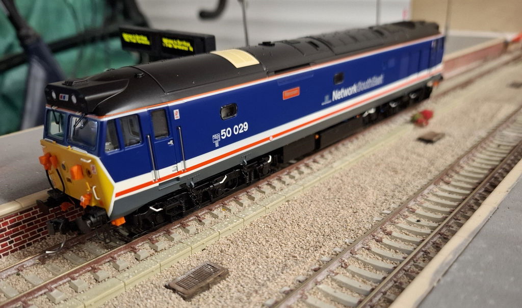 Class 50 - Revised NSE (dark blue w/WofE branding) - 50029 'Renown' - DCC Sound