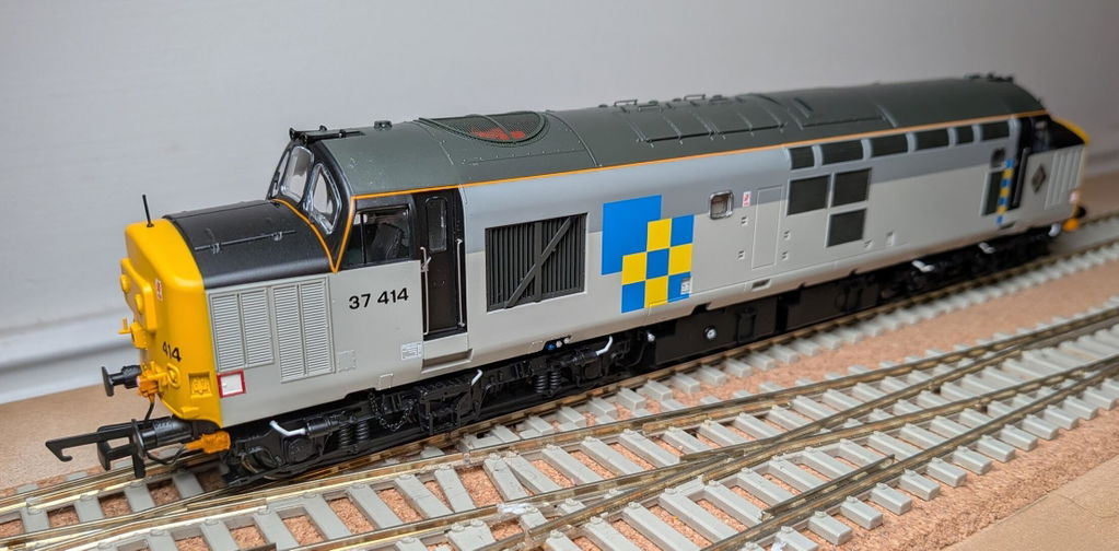 Class 37 - RF Construction - 37414 - DCC Sound Fitted